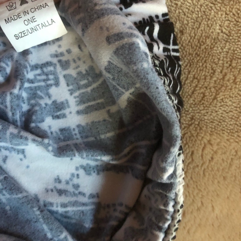 Pattern Leggings - Picture 2 of 3